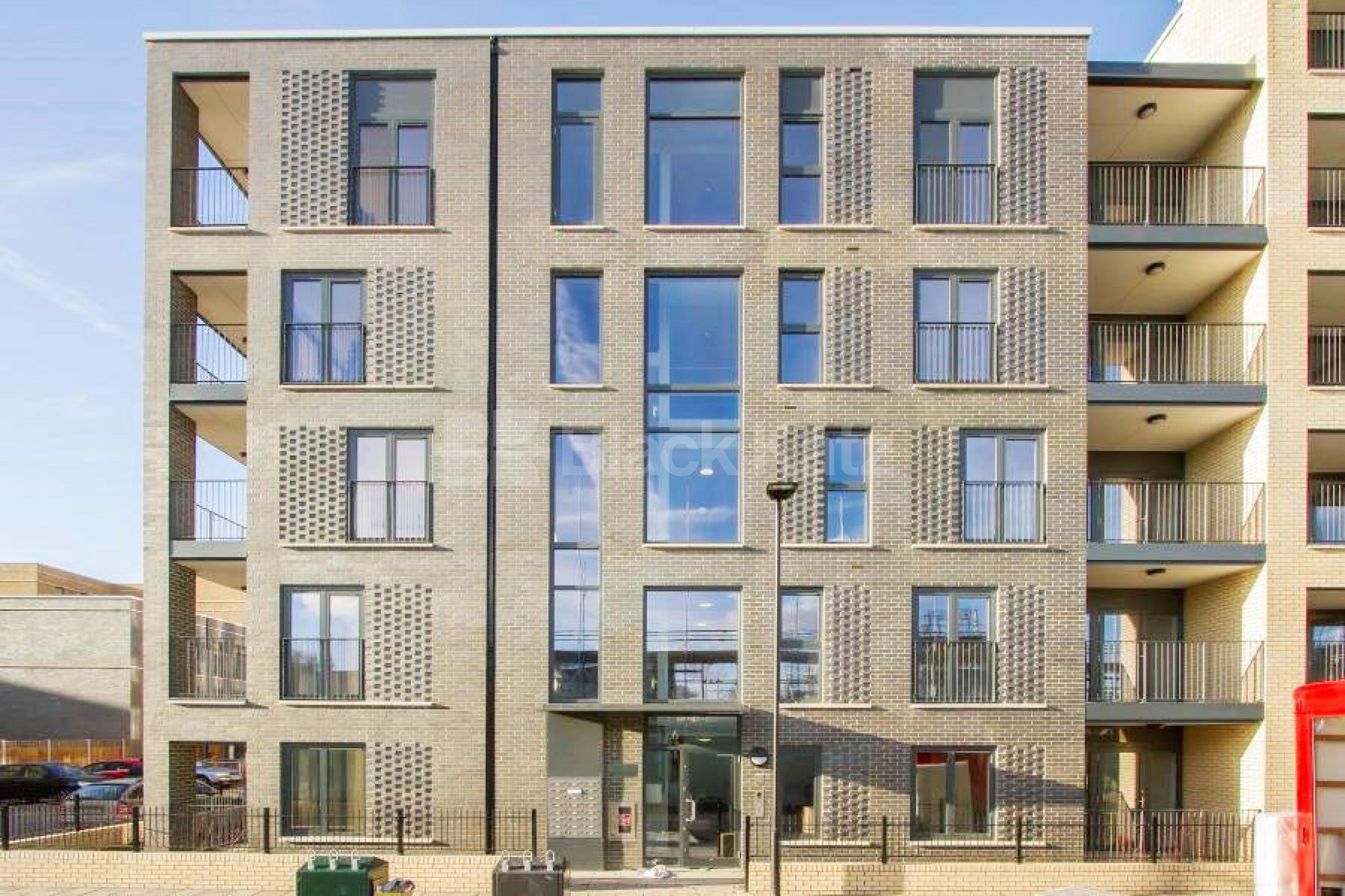 			LET , 1 Bedroom, 1 bath, 1 reception Apartment			 Bramah Road (Oval Quarter), Oval SW9